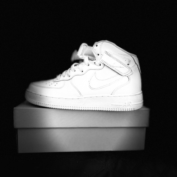 Nike Air Force 1 Mid - Picture 1 of 2